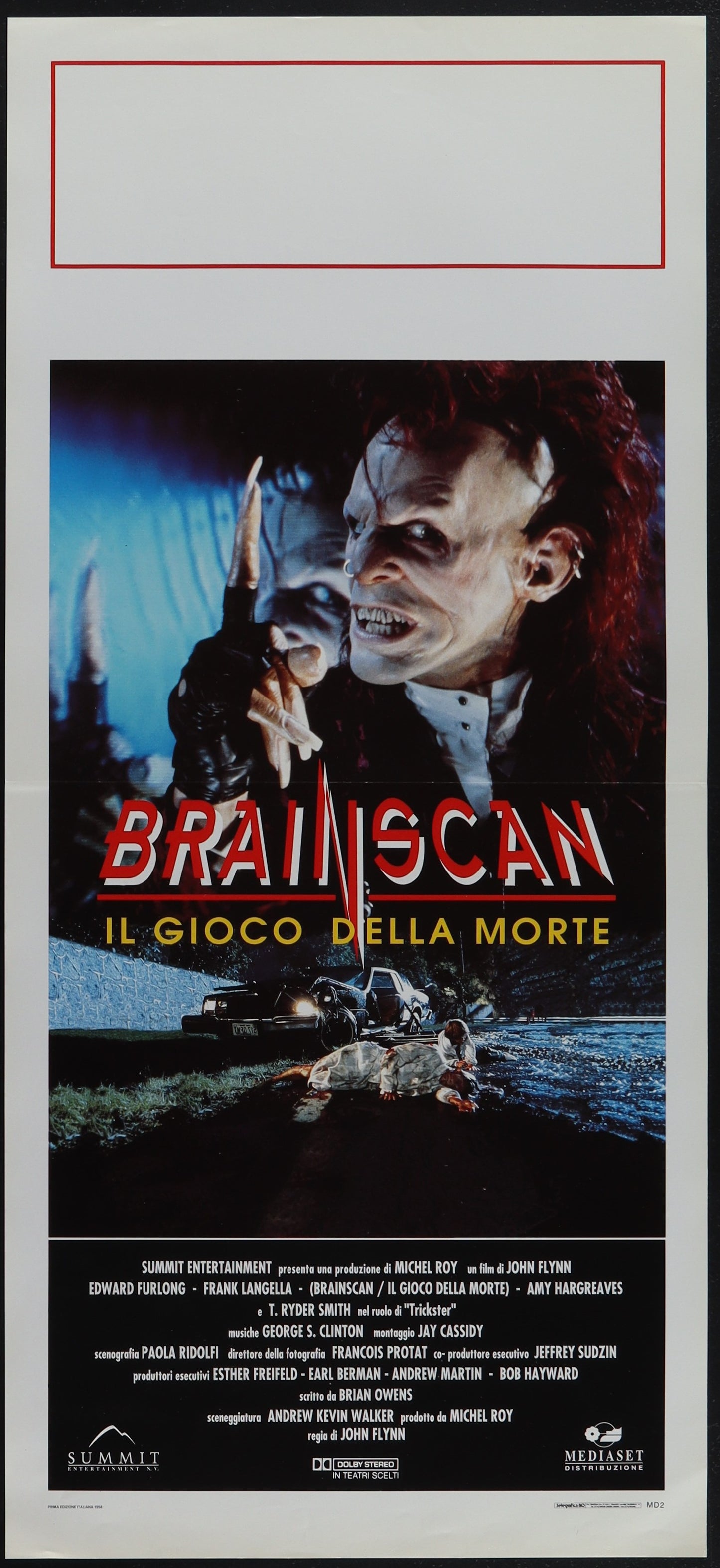 Original Italian movie poster for 'Brainscan' featuring a black background with red and white text, and an image of two people in the foreground with a car in the background.