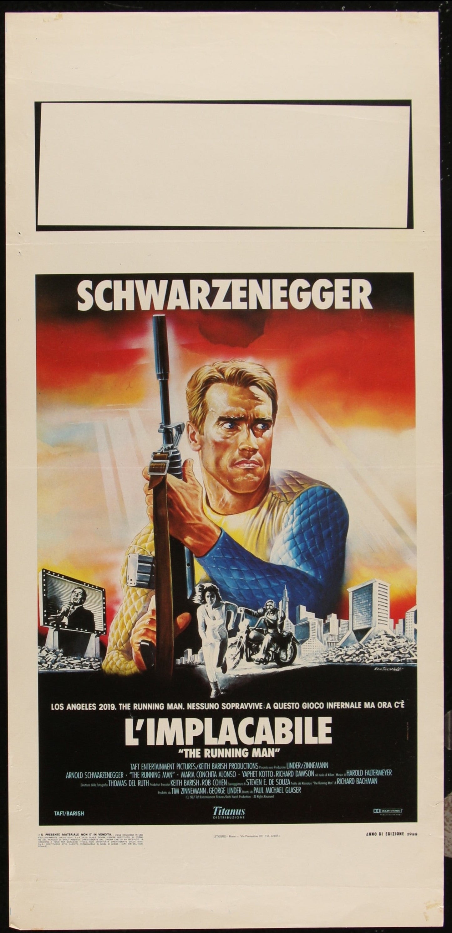 Original Italian movie poster for The Running Man (1987) featuring Arnold Schwarzenegger with a gun, against a backdrop of a cityscape at dusk.