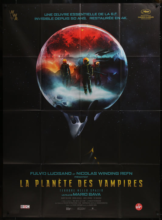 Movie poster for 'La Planète des Vampires' with space-themed design and text.