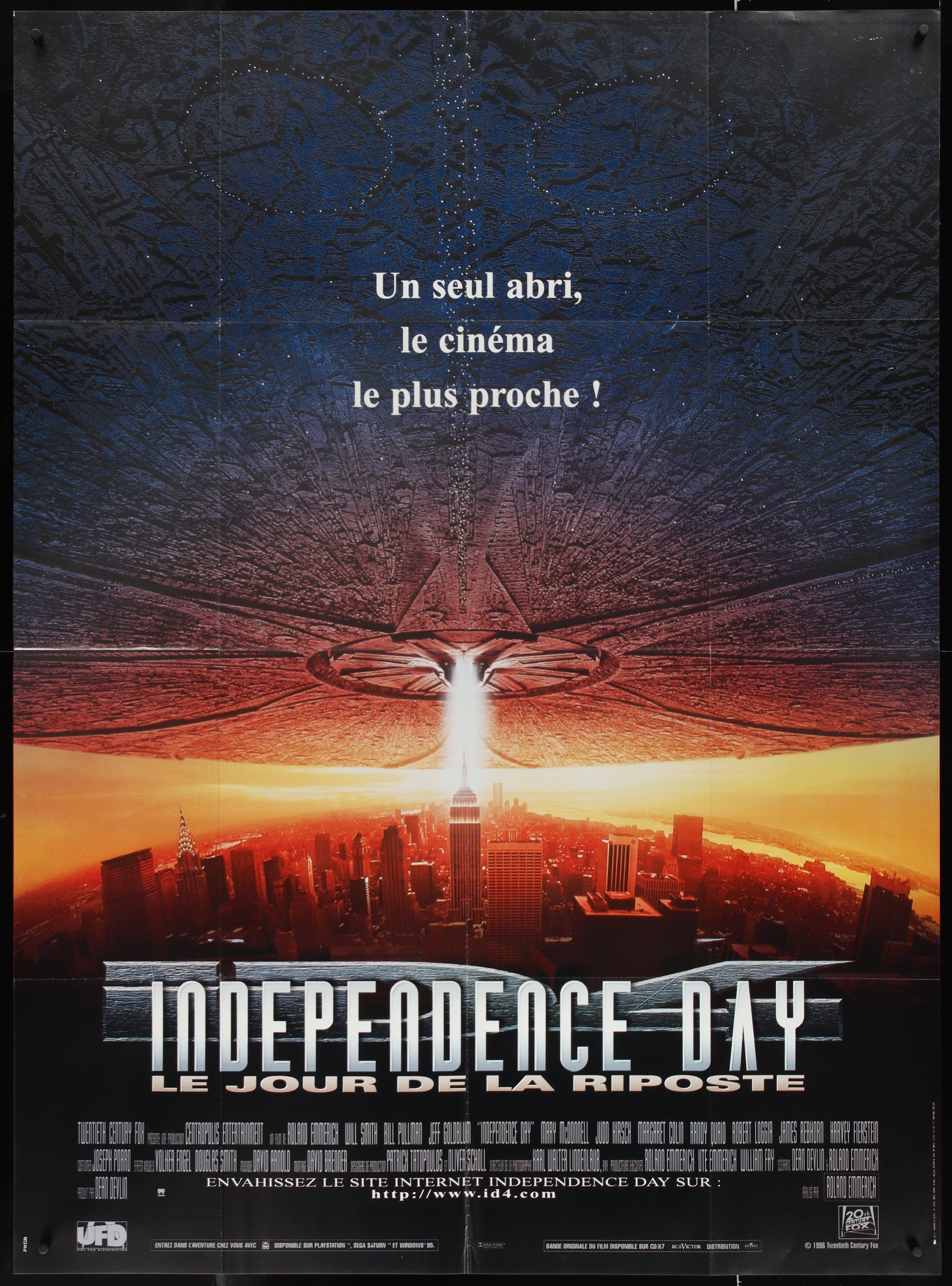 Original French one-panel movie poster for 'Independence Day' featuring an image of an alien spacecraft with a cityscape background and text.